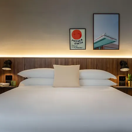 Homie Hotel 3*