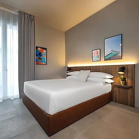 Hotel Homie